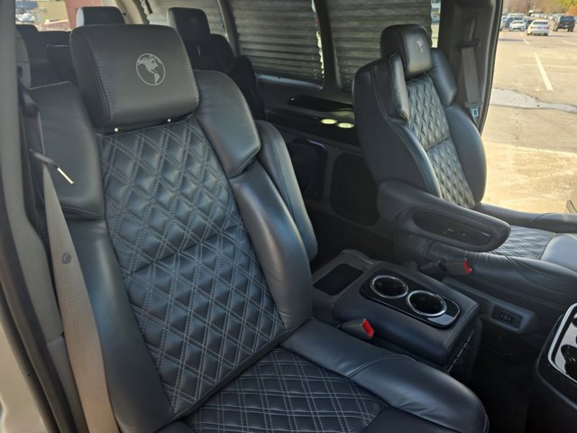Used 2023 GMC Savana 2500 image 10