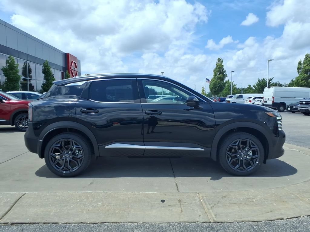 New 2026 Nissan Kicks SR w/ SR Premium Package AWD/4WD image 8
