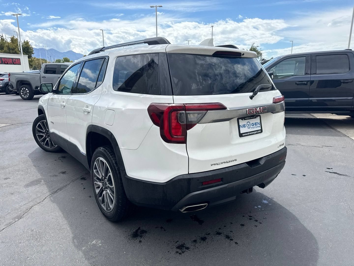 Used 2020 GMC Acadia AT4 w/ Driver Alert Package II AWD/4WD image 6