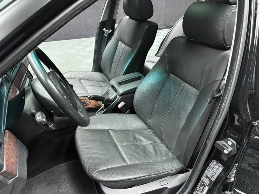 Used 2000 BMW 528i Sedan image 32