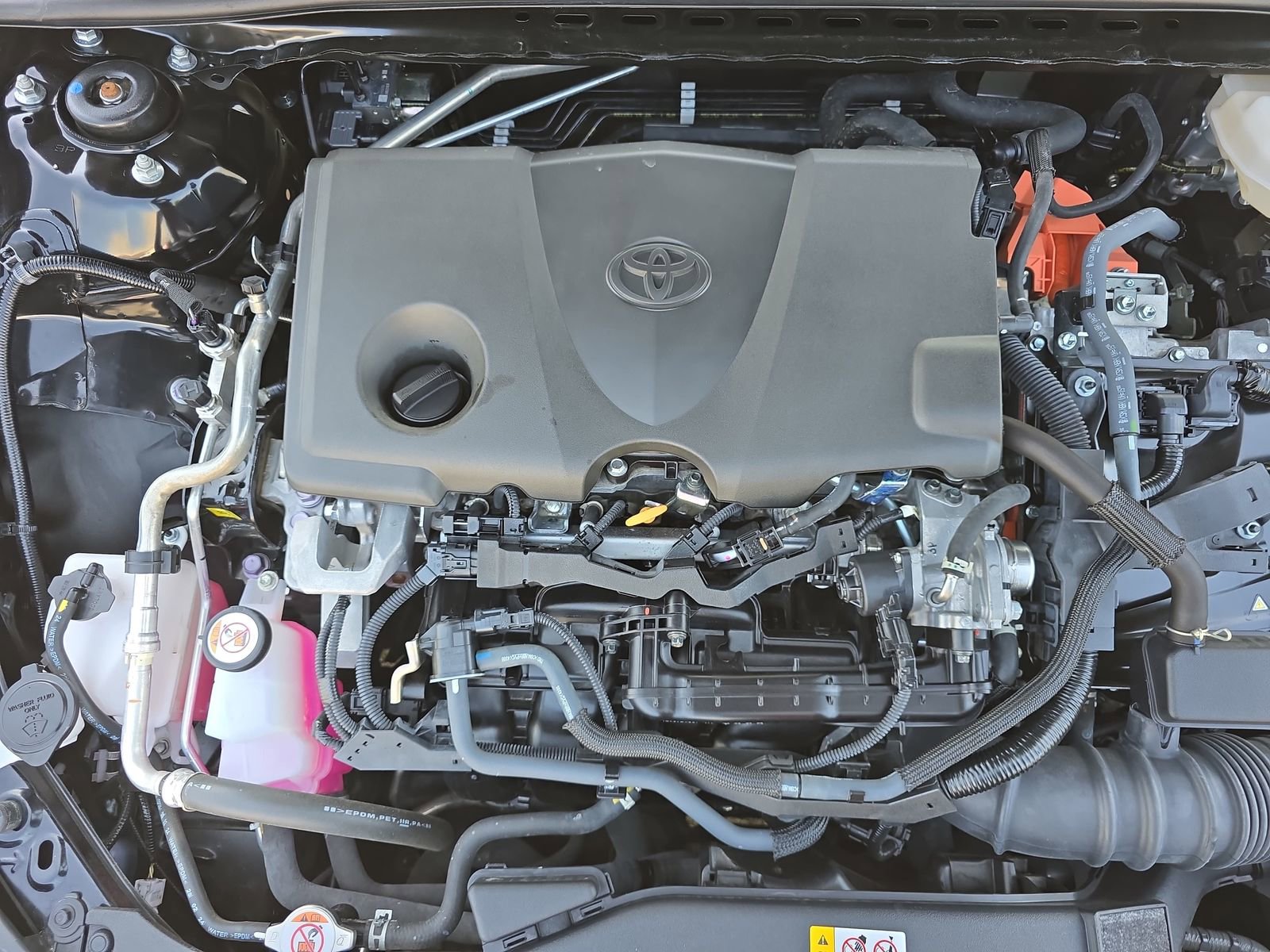 Used 2025 Toyota Camry SE FWD image 29