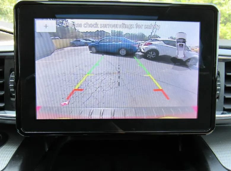 Used 2020 Ford Explorer XLT w/ Equipment Group 202A RWD image 27