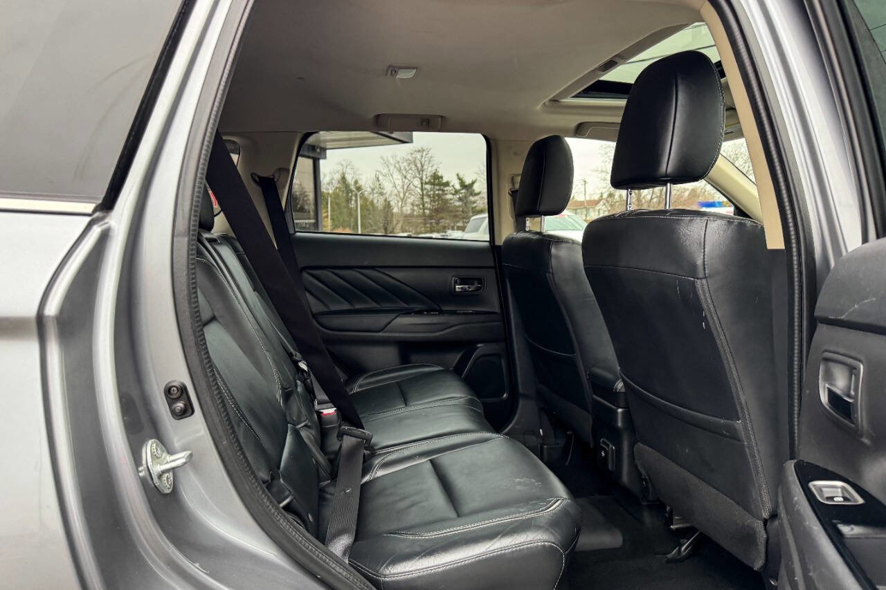 Used 2018 Mitsubishi Outlander GT image 17