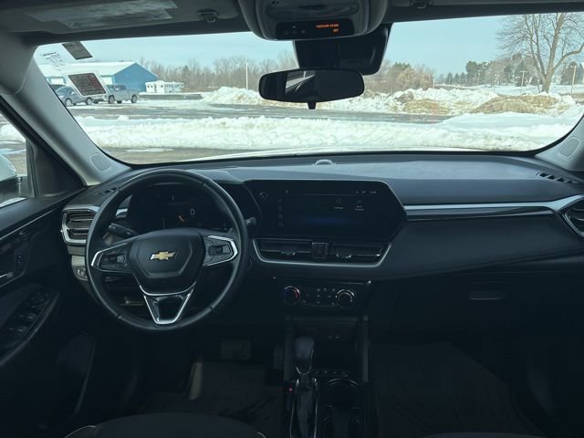 Used 2024 Chevrolet TrailBlazer LT w/ LT Cold Weather Package image 23