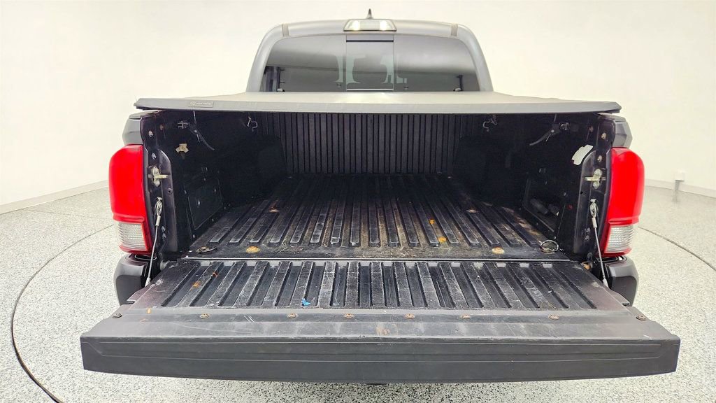 Used 2018 Toyota Tacoma SR5 image 21