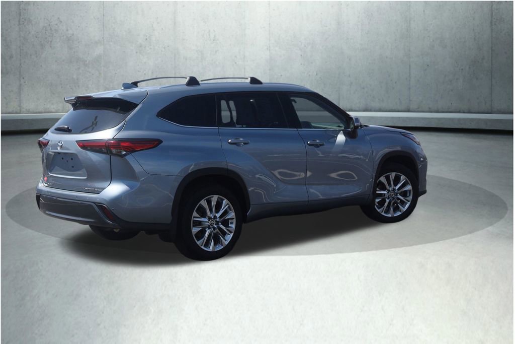 Used 2023 Toyota Highlander Limited AWD/4WD image 15