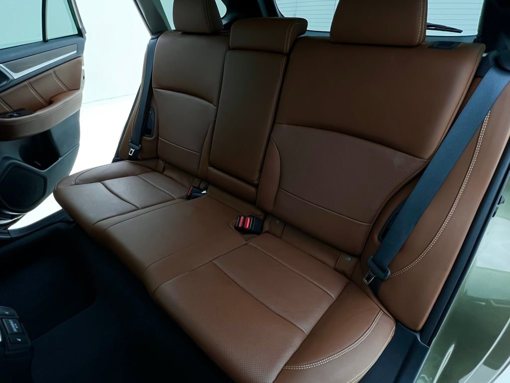 Used 2018 Subaru Outback 3.6R Touring image 18