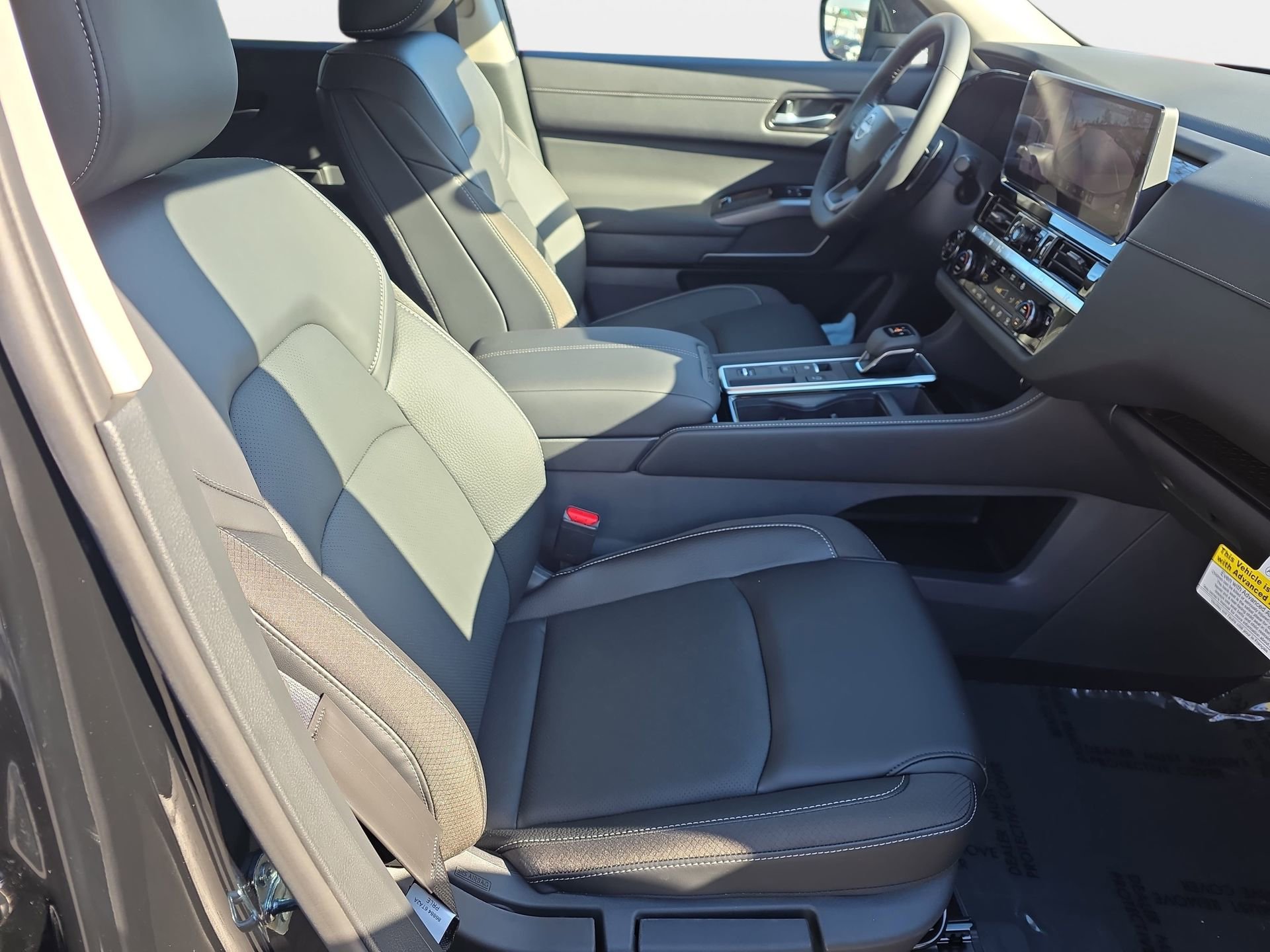 New 2026 Nissan Pathfinder SL FWD image 10