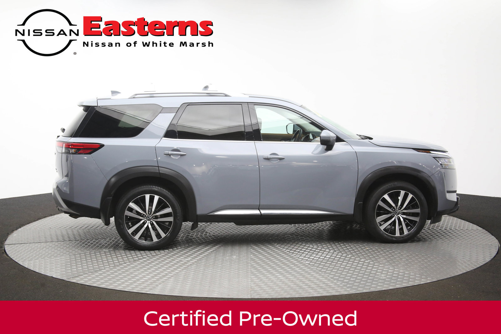 Used 2023 Nissan Pathfinder Platinum w/ Cargo Package AWD/4WD image 43