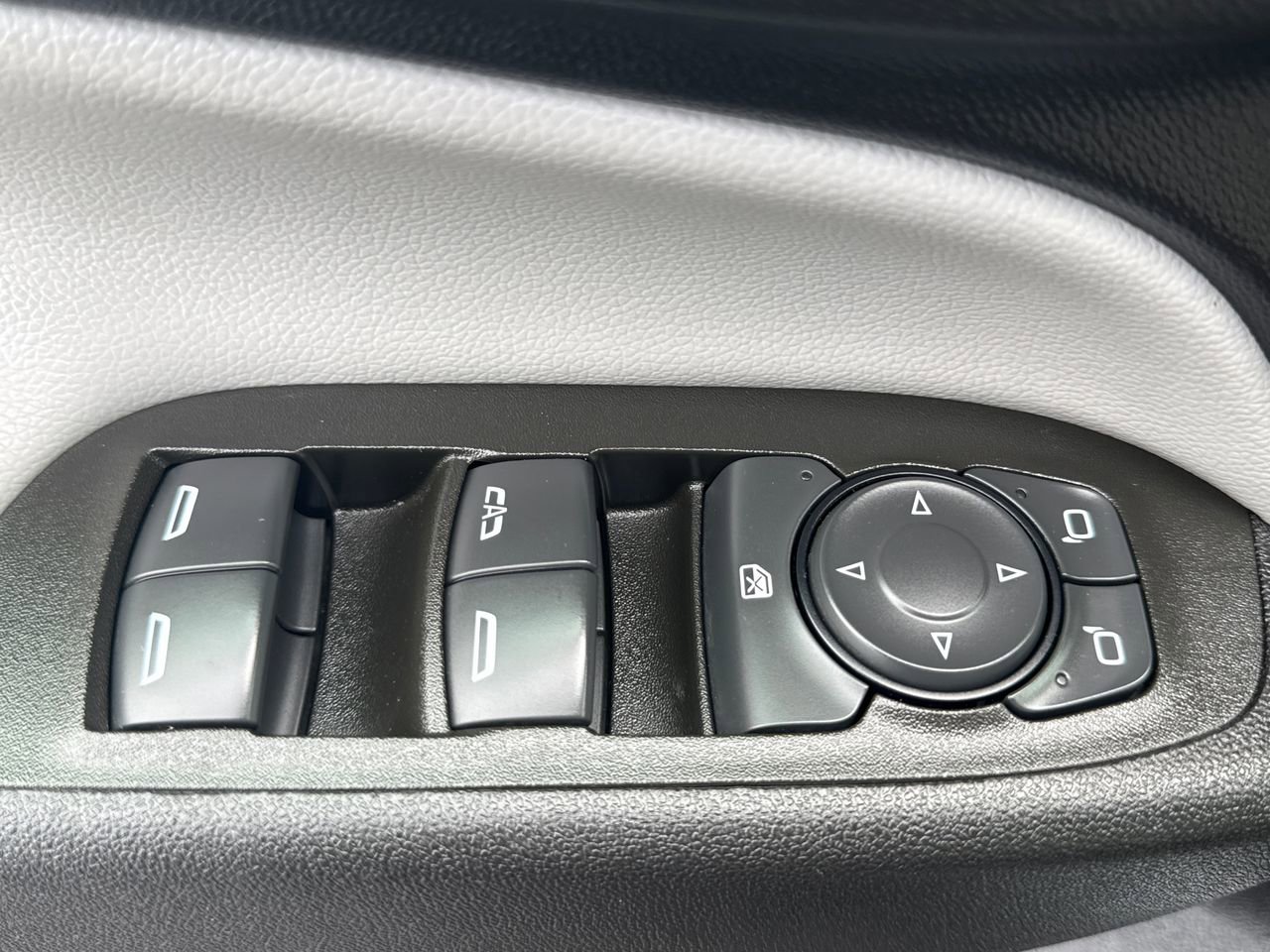 Used 2024 Chevrolet Equinox LT image 15