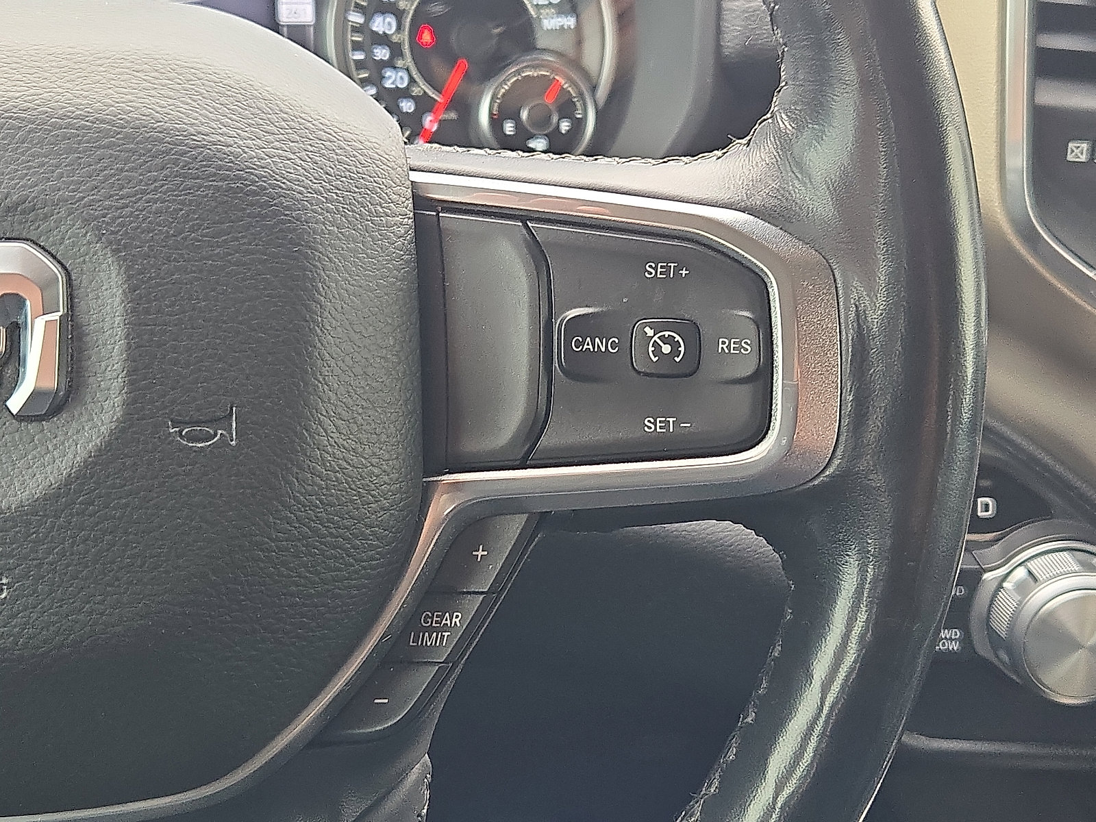 Used 2019 RAM 1500 Laramie image 25