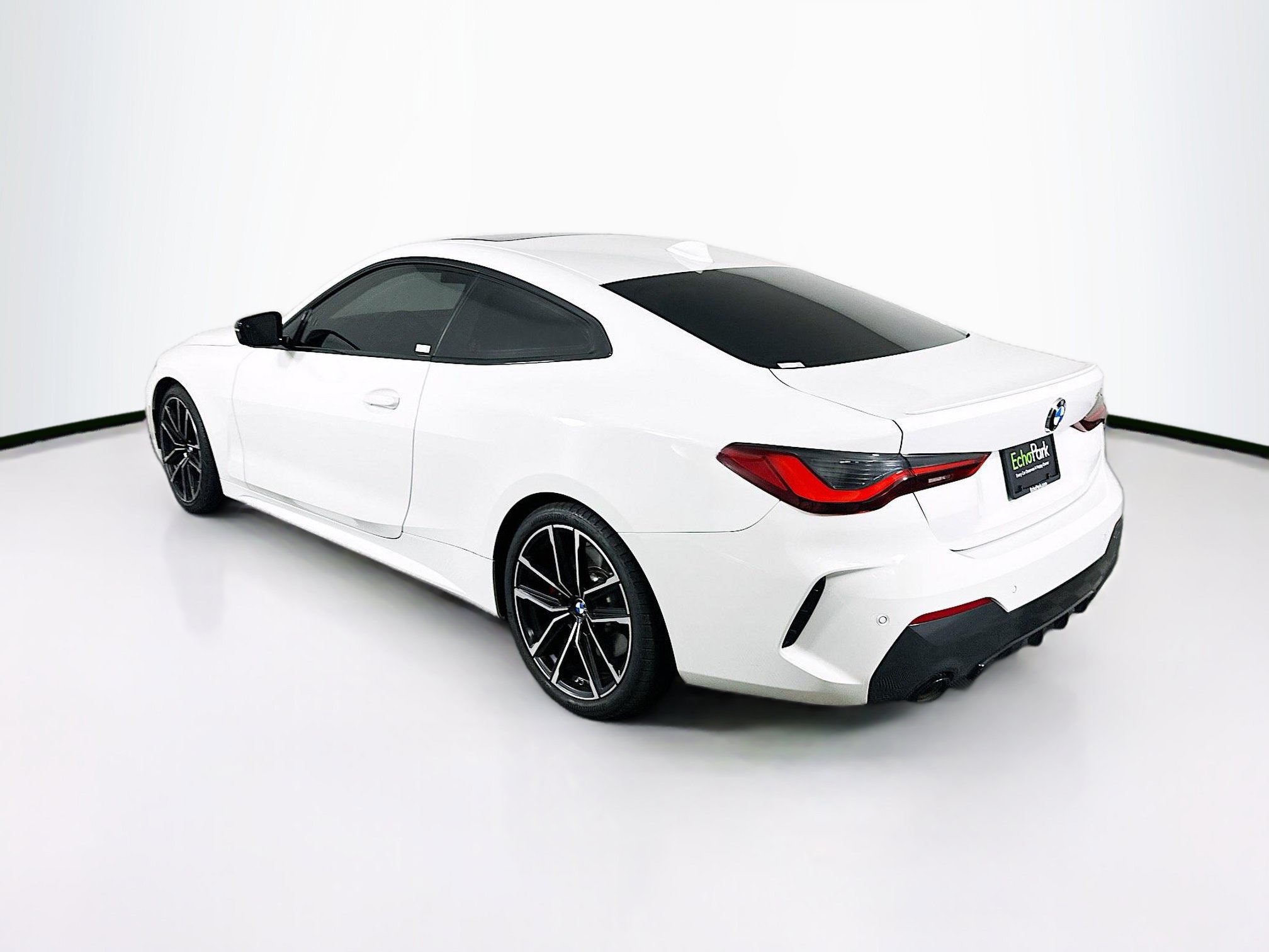 Used 2022 BMW 430i Coupe w/ M Sport Package RWD image 5