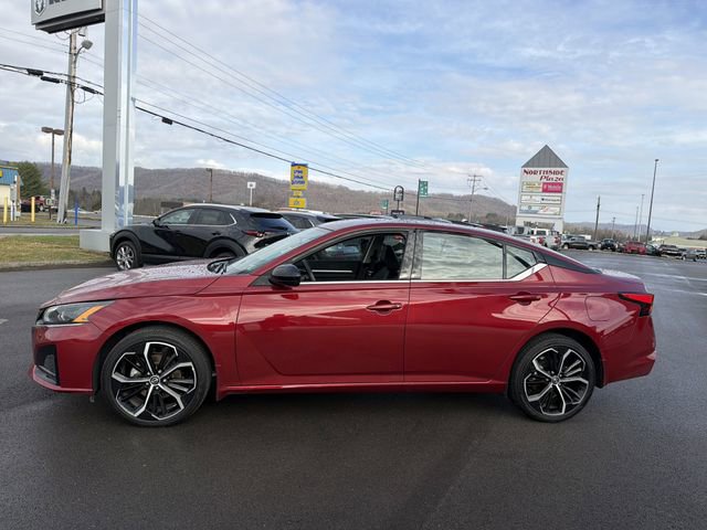 Used 2025 Nissan Altima 2.5 SR image 10