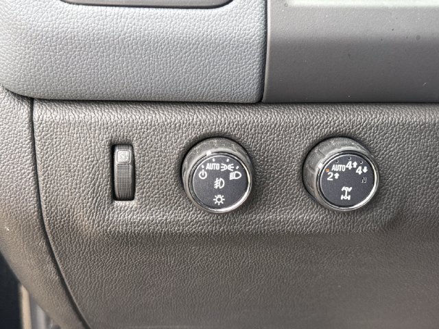 Used 2022 Chevrolet Colorado Z71 AWD/4WD image 21