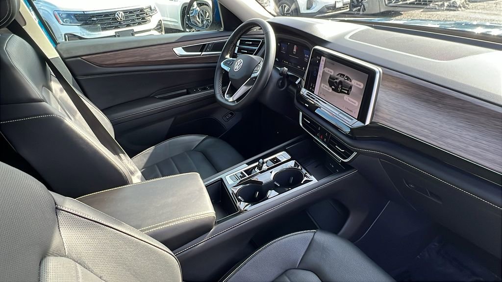 Certified 2025 Volkswagen Atlas SEL image 12