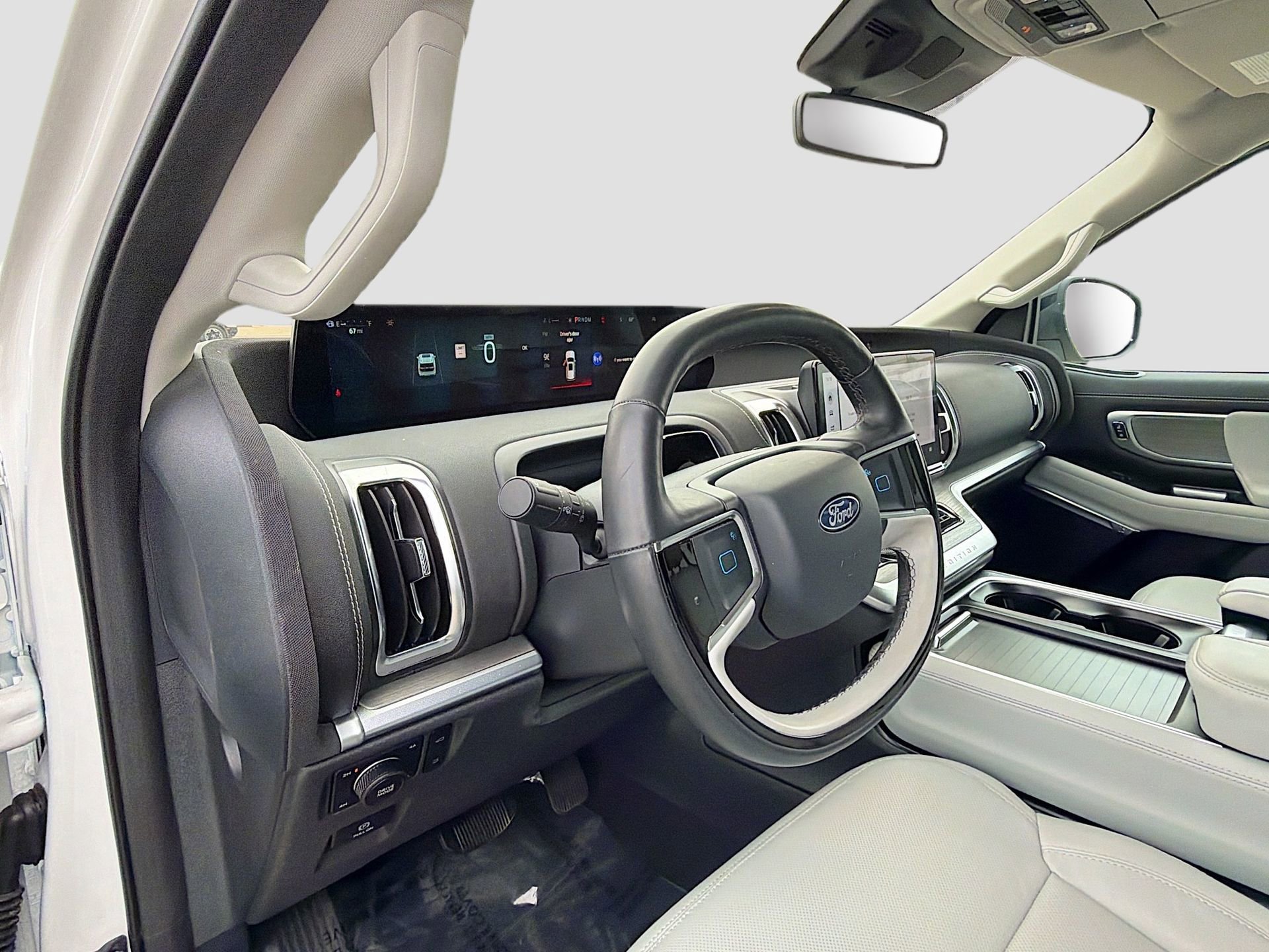 Used 2025 Ford Expedition Platinum AWD/4WD image 13