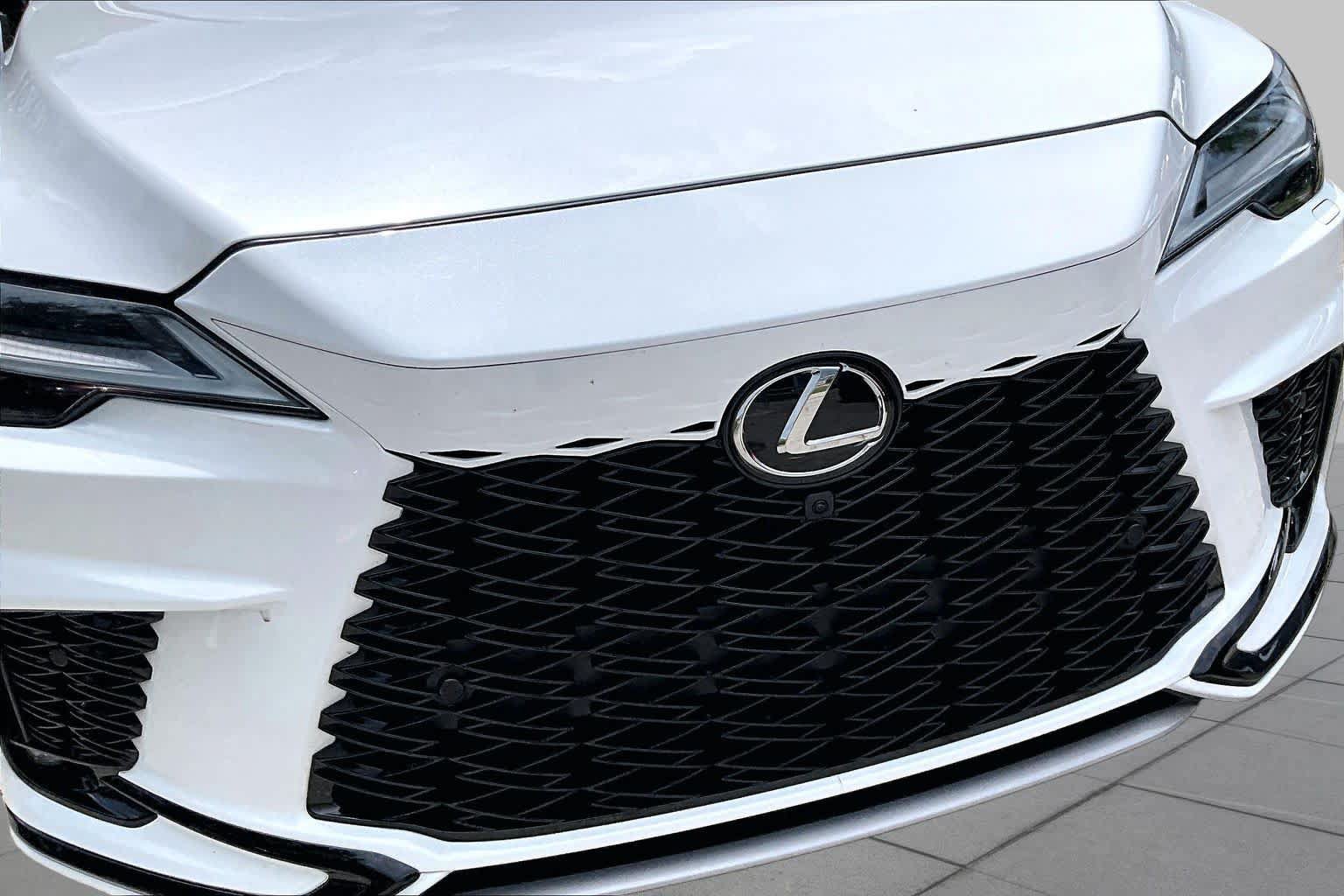 Used 2023 Lexus RX 500h F Sport w/ Accessory Package (2T) AWD/4WD image 30