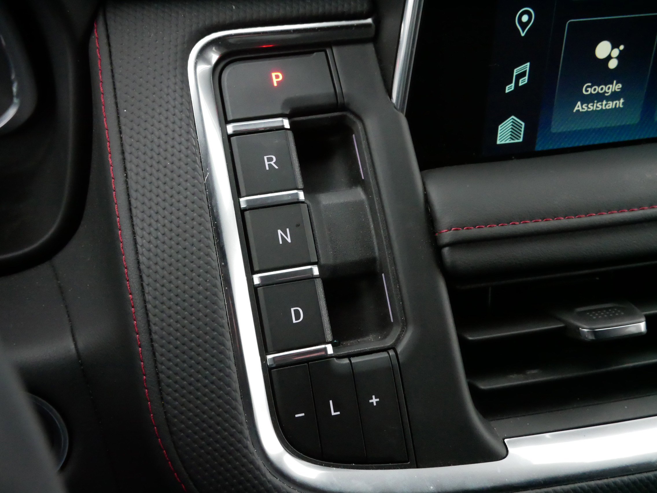 Used 2024 Chevrolet Tahoe RST w/ RST Performance Edition image 24