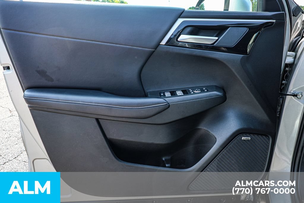 Used 2025 Mitsubishi Outlander SE FWD image 48