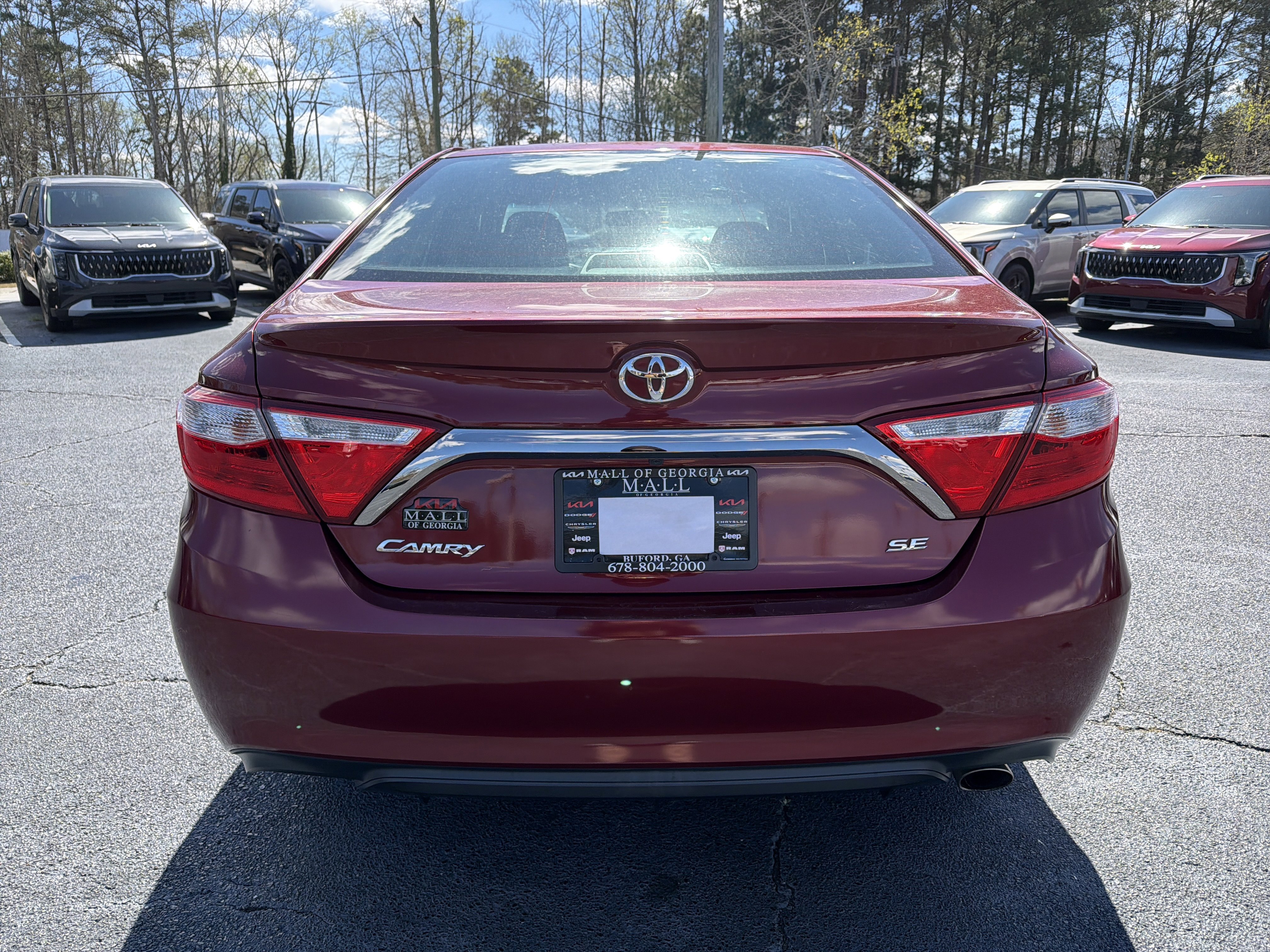 Used 2017 Toyota Camry SE image 10