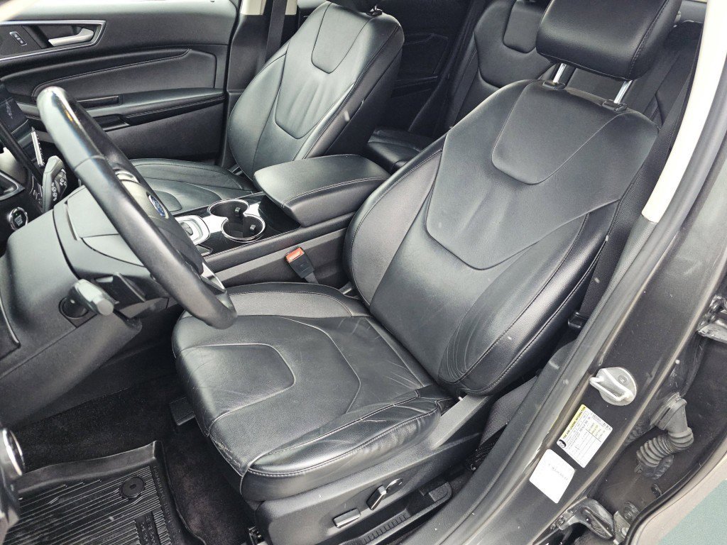 Used 2016 Ford Edge Titanium w/ Technology Package image 6