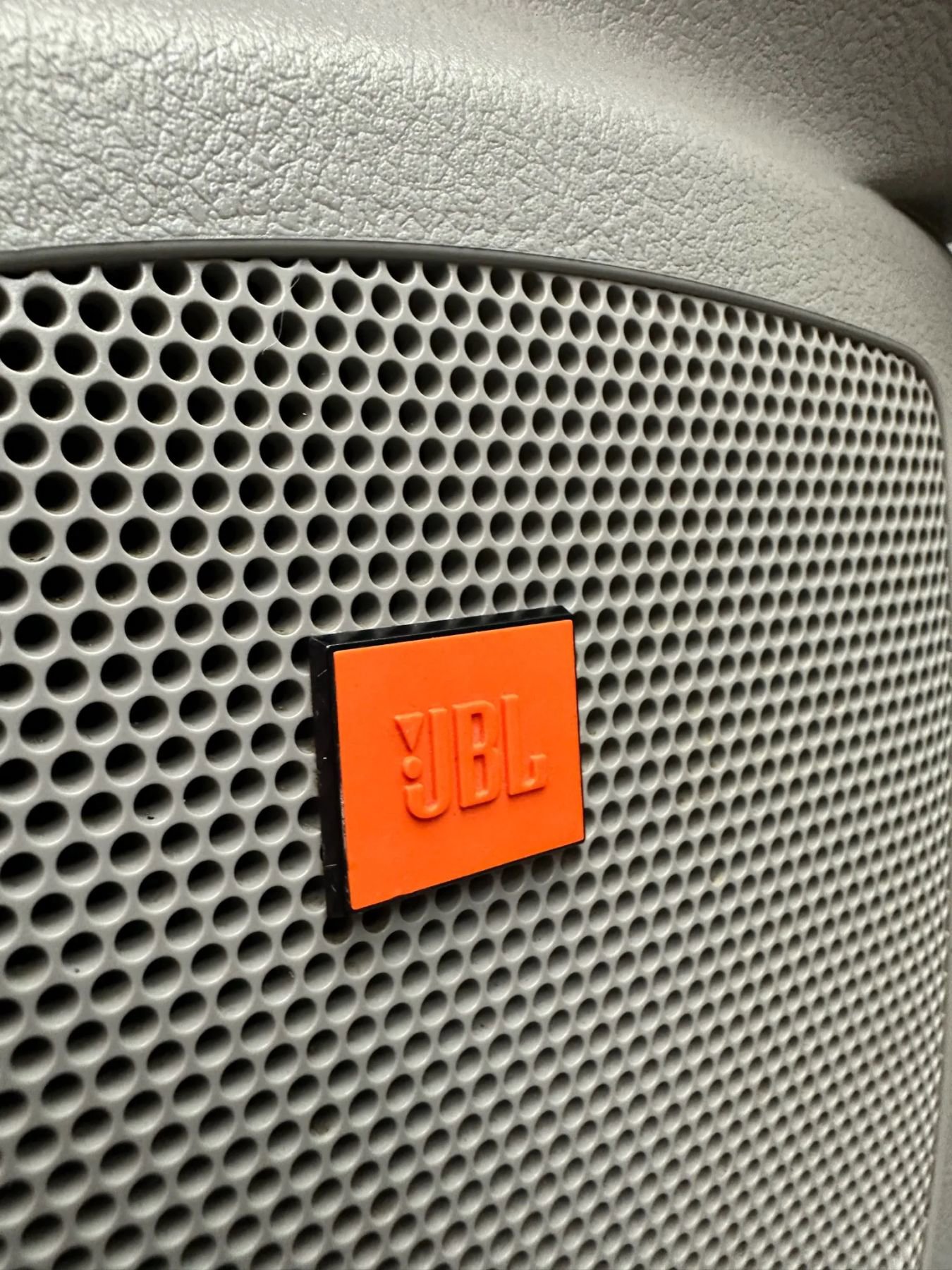 Used 2010 Toyota Highlander Limited image 12