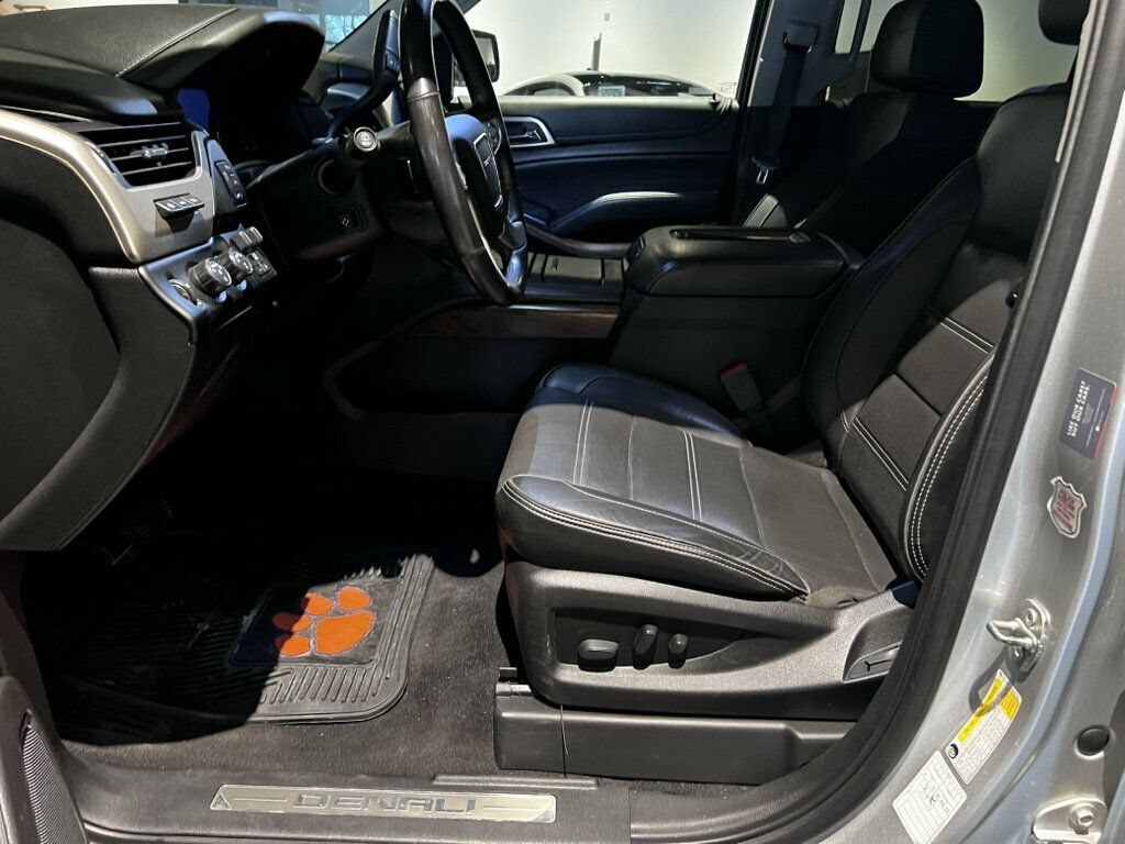Used 2020 GMC Yukon XL Denali AWD/4WD image 12