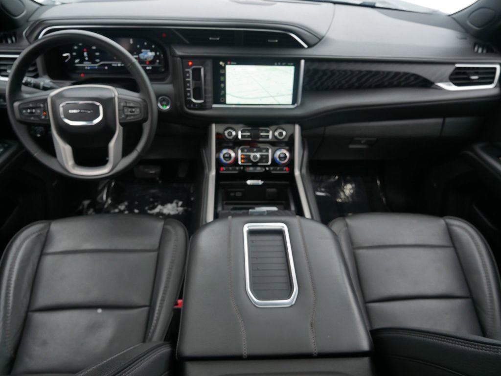 Used 2023 GMC Yukon XL Denali image 12