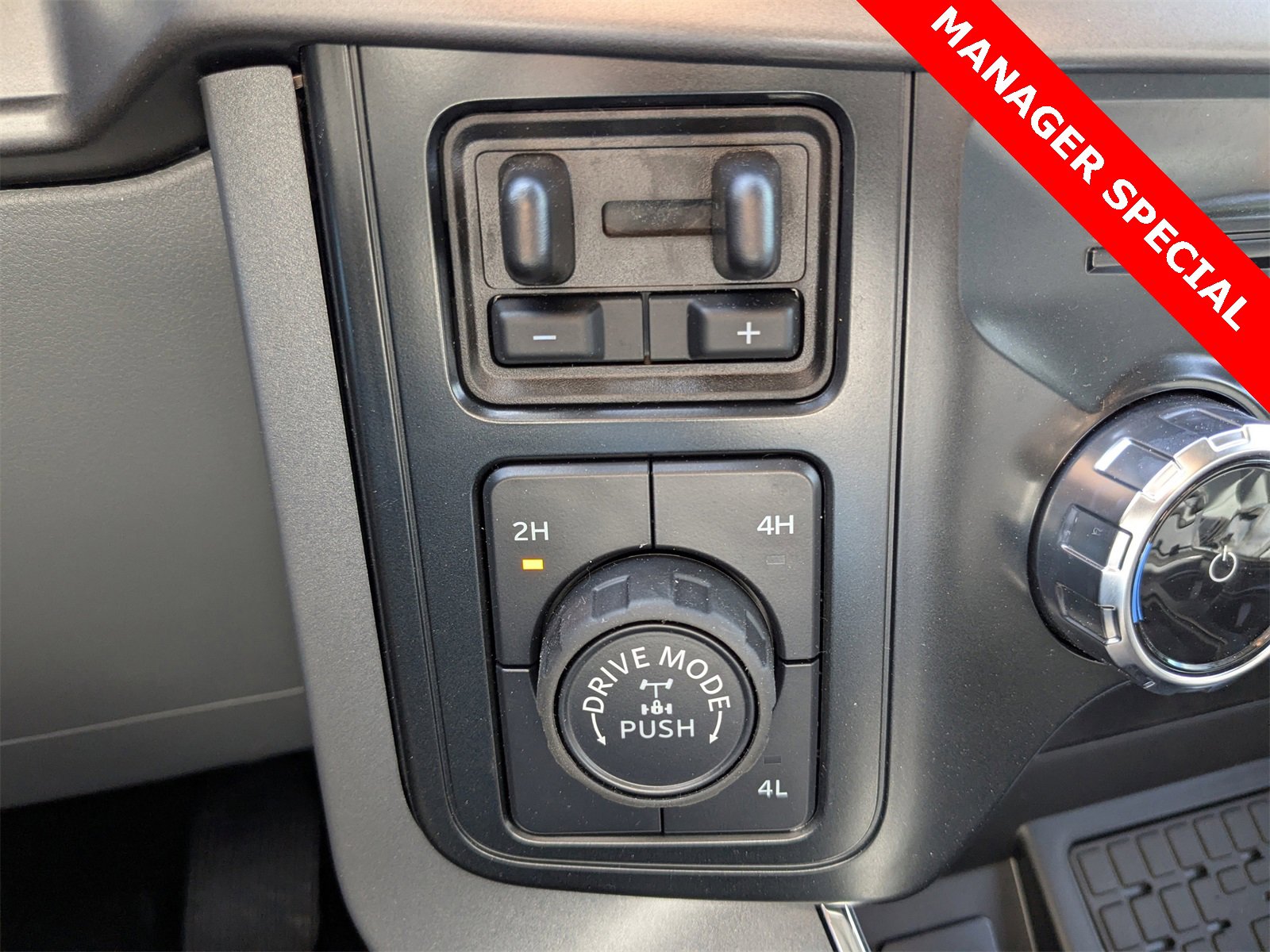 New 2025 Ford F150 XLT w/ Equipment Group 303A High image 13