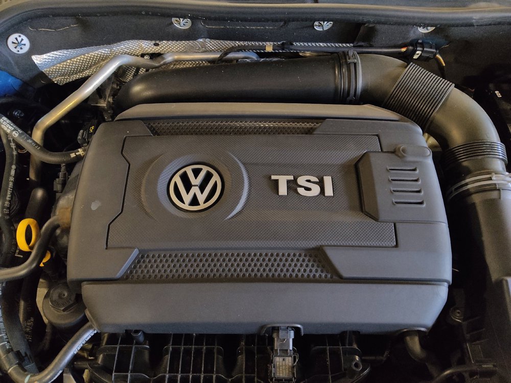 Used 2016 Volkswagen Jetta SEL w/ Lighting Package FWD image 30
