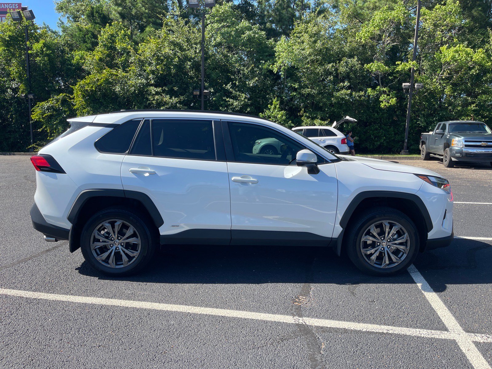 Used 2024 Toyota RAV4 XLE Premium w/ Weather Package AWD/4WD image 21