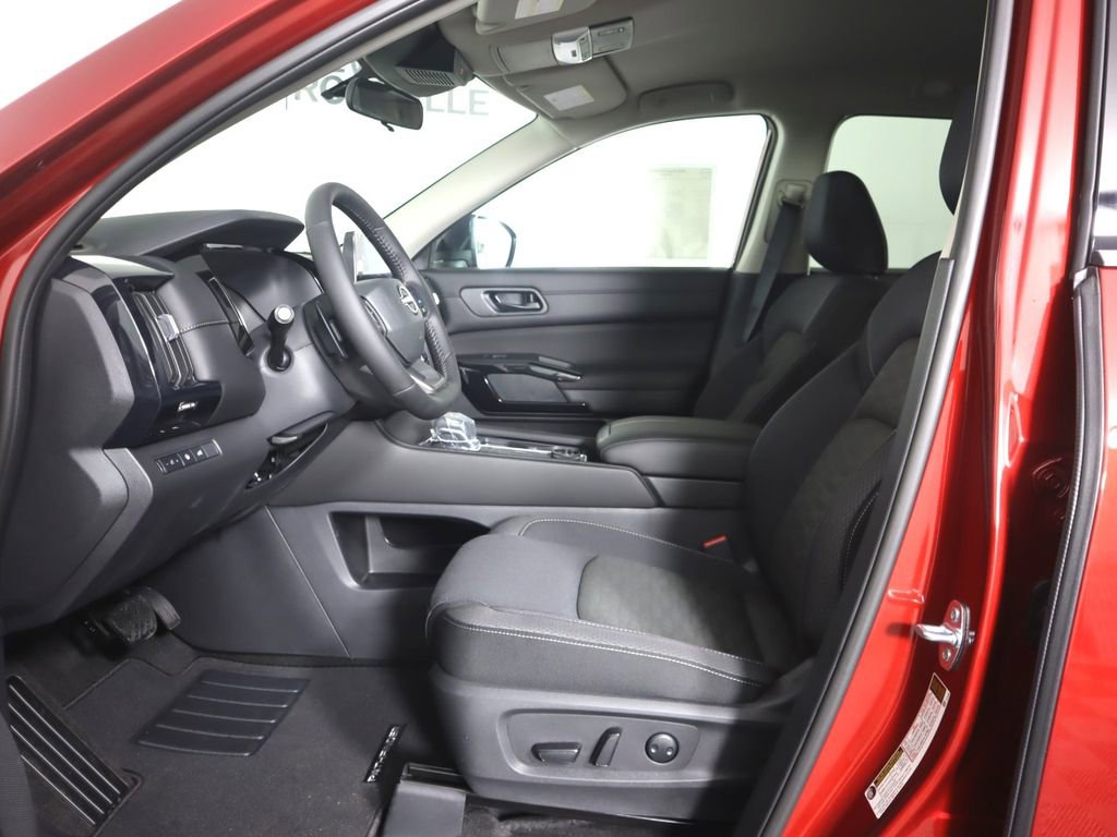 New 2026 Nissan Pathfinder SV image 8