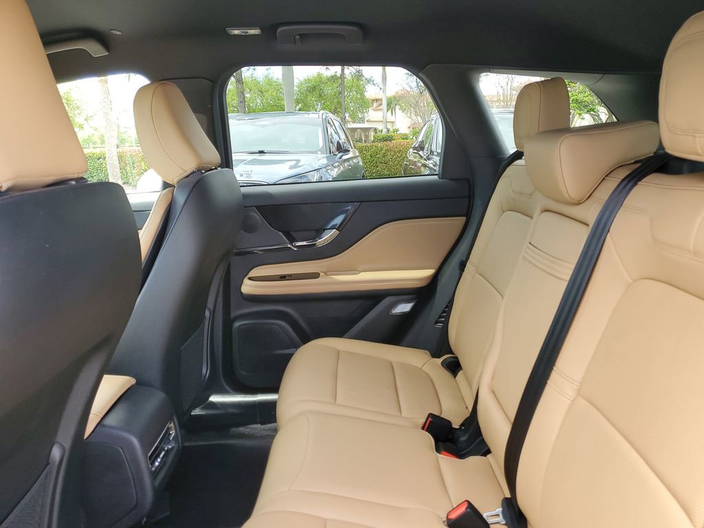 Certified 2023 Lincoln Corsair Reserve w/ Equipment Group 201A image 11