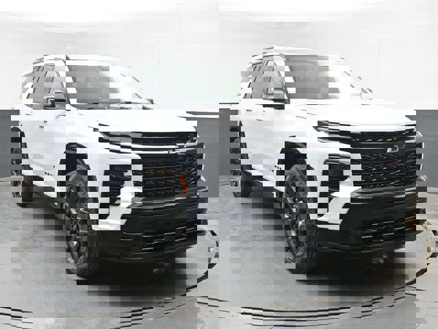 New 2026 Chevrolet Traverse RS w/ LPO, Floor Liner Package image 2