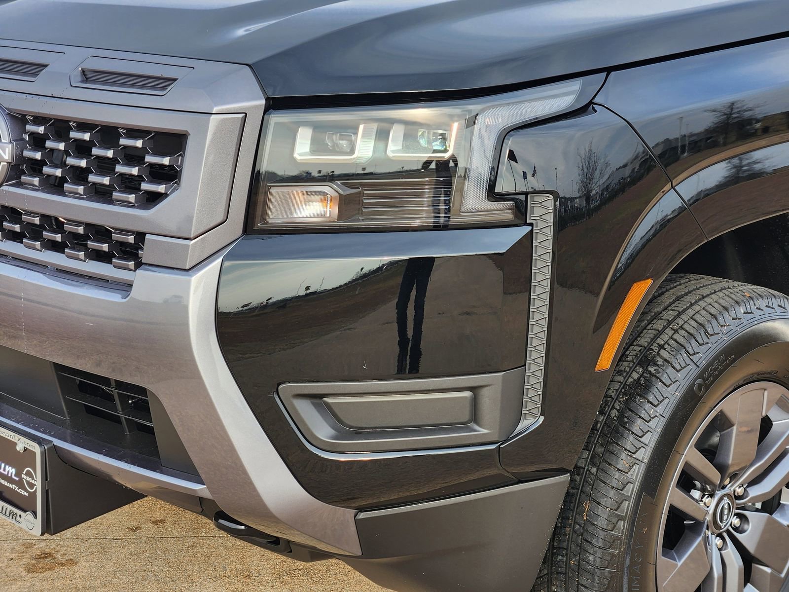 New 2026 Nissan Frontier SV image 9