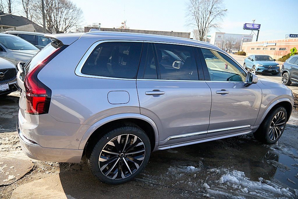New 2026 Volvo XC90 B6 Plus w/ Protection Package image 8