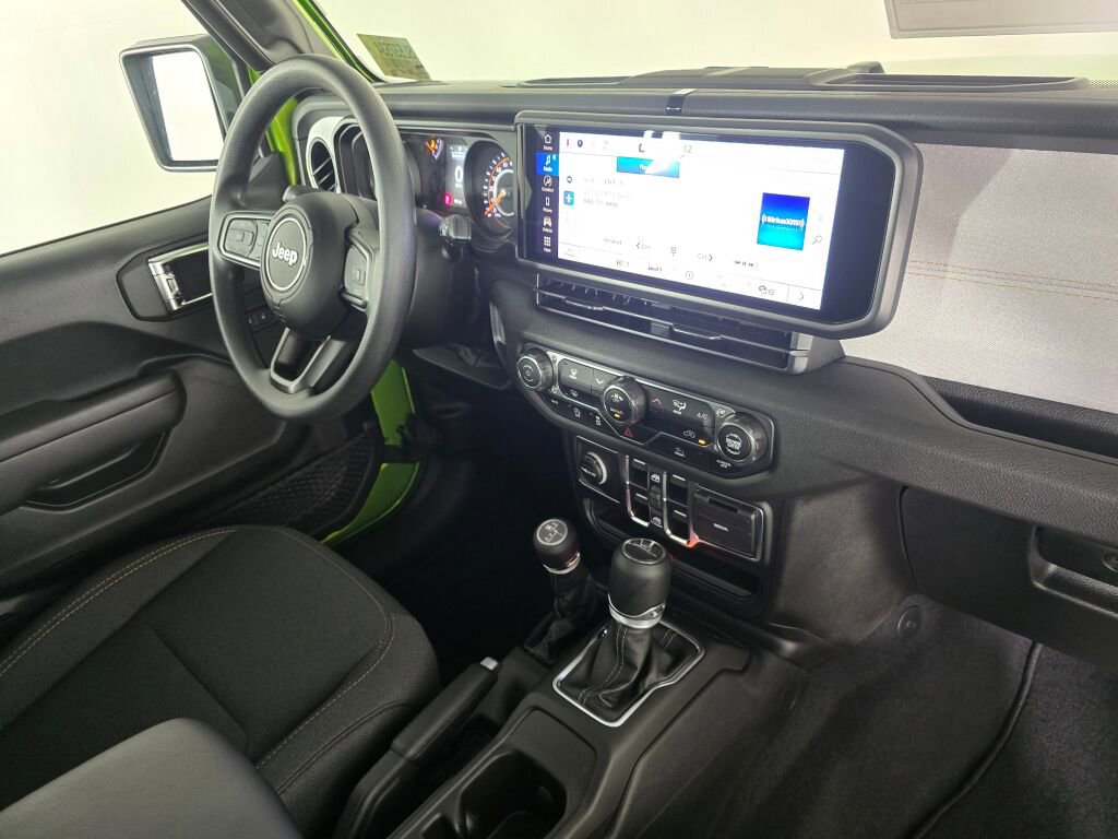 New 2025 Jeep Gladiator Sport image 36