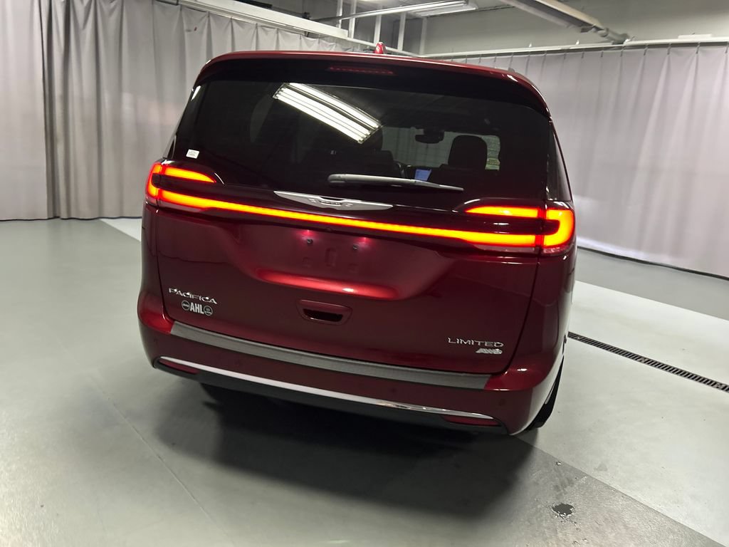 Used 2021 Chrysler Pacifica Limited w/ Premium & Safety Sphere Group AWD/4WD image 6