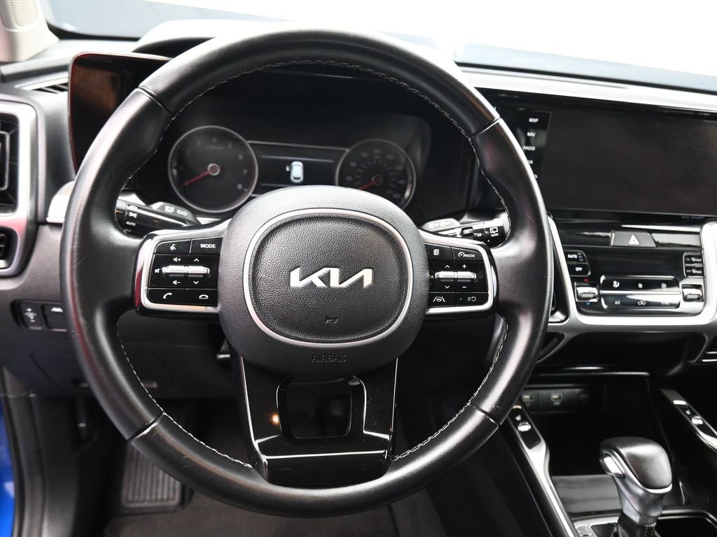 Used 2022 Kia Sorento S image 14