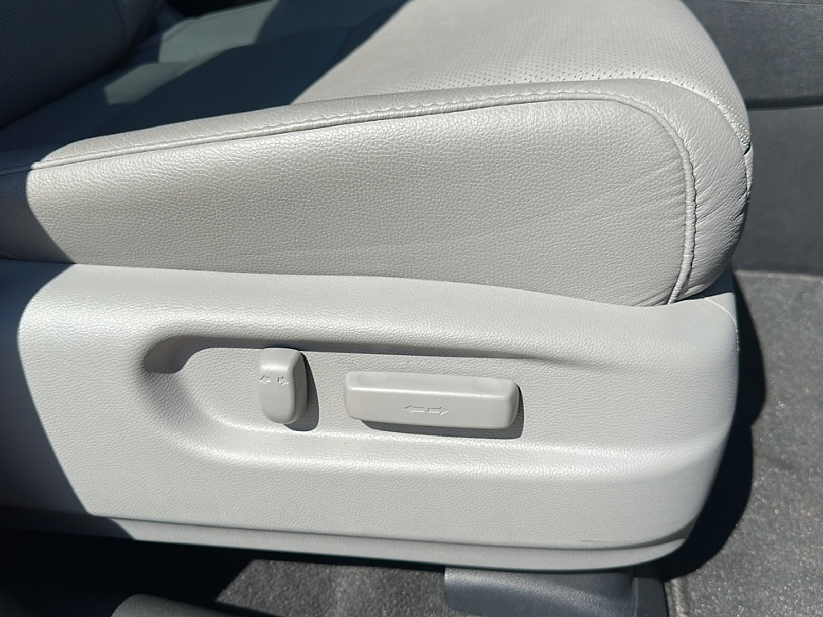 Used 2023 Honda Passport EX-L image 25