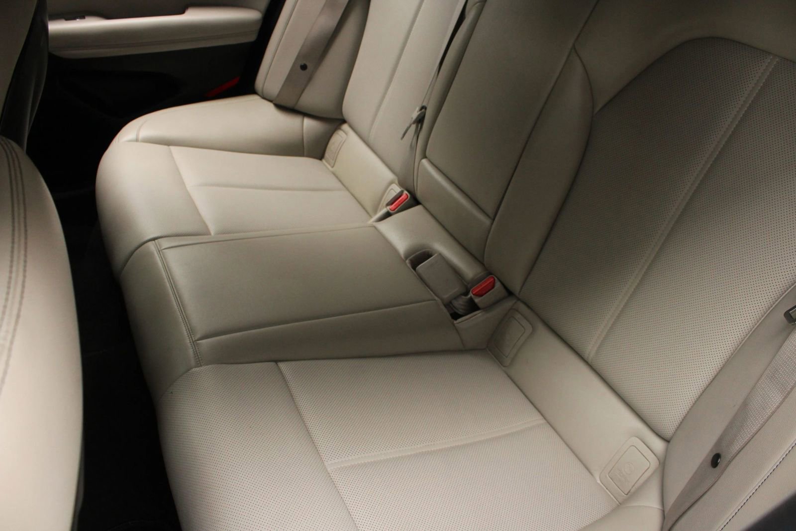 Used 2023 Genesis G70 2.0T AWD/4WD image 20