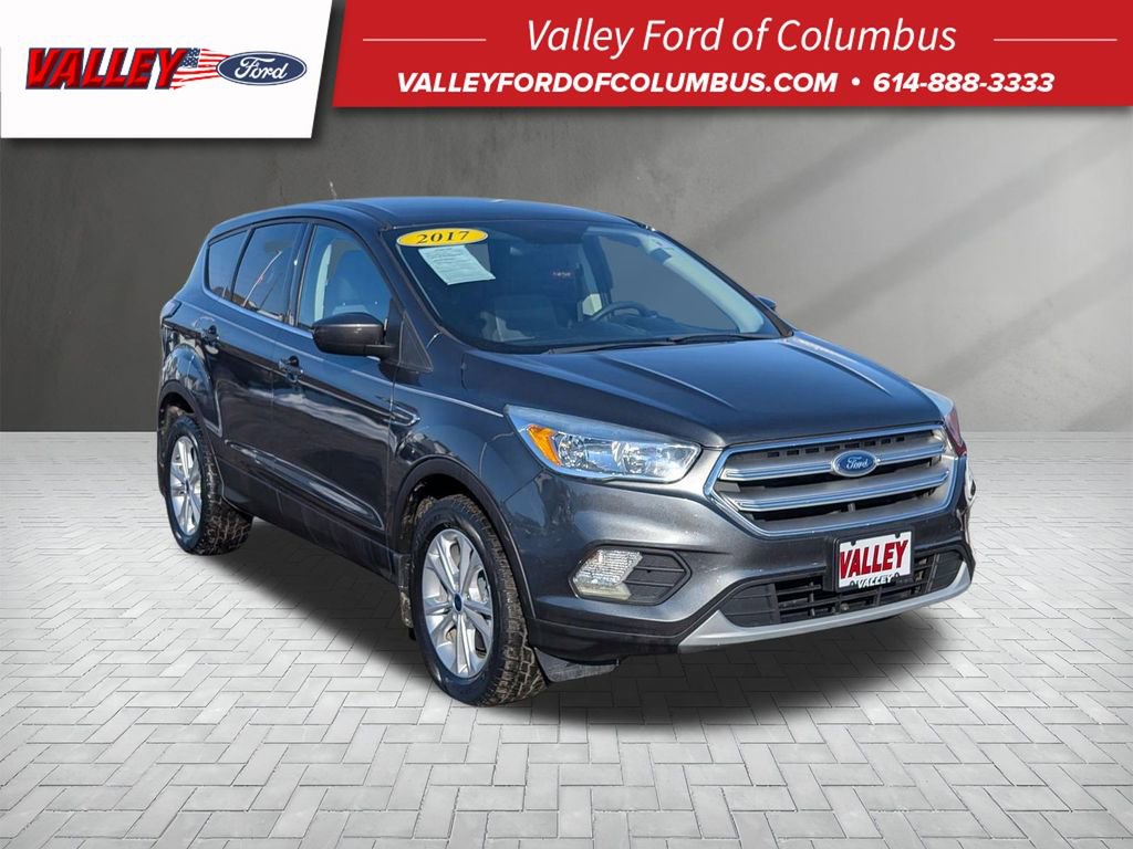 Used 2017 Ford Escape SE image 1