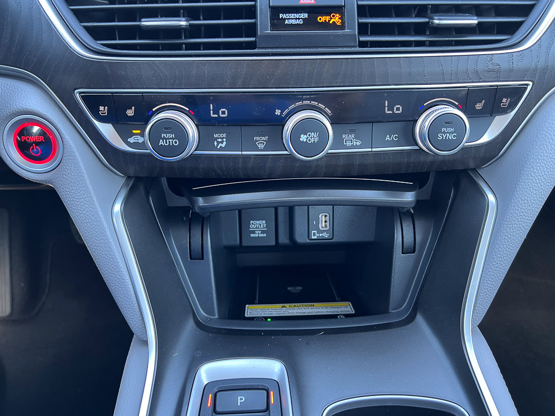 Used 2018 Honda Accord Touring image 21