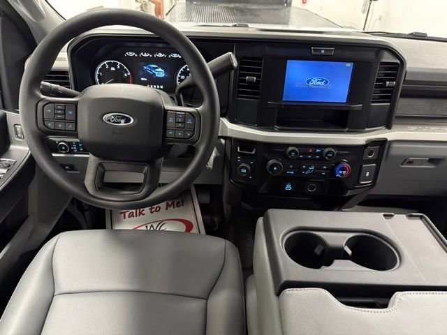 New 2026 Ford F350 XL w/ XL Chrome Package image 19