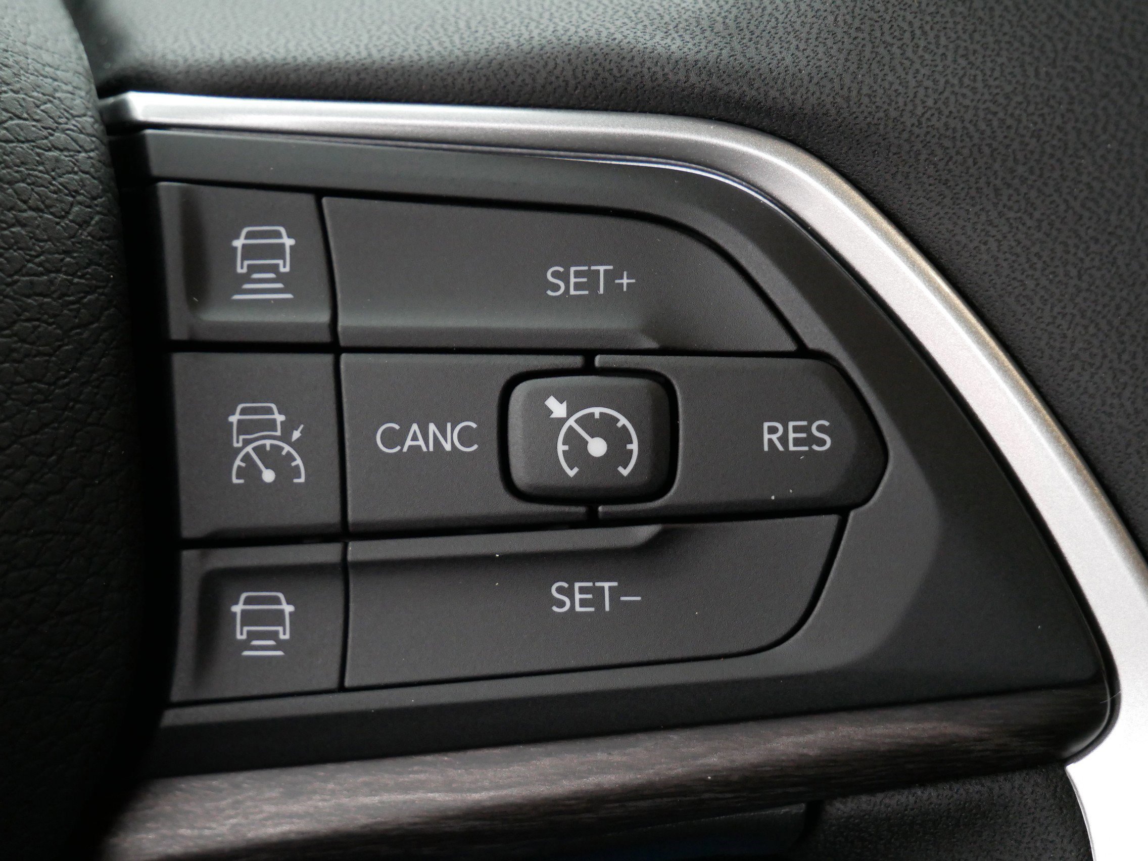 New 2025 Jeep Grand Cherokee Limited w/ Luxury Tech Group II image 16