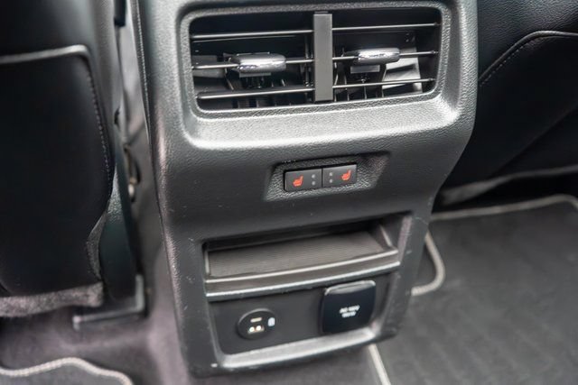 Used 2022 Ford Edge ST w/ Equipment Group 401A AWD/4WD image 17