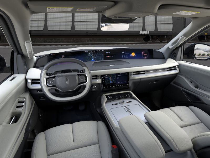 New 2025 Lincoln Navigator Reserve image 9