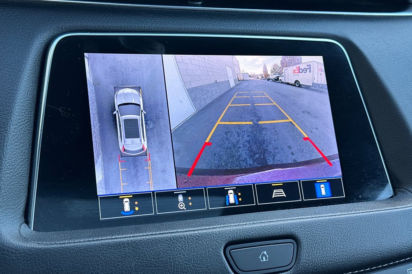 Certified 2023 Cadillac XT4 Premium Luxury w/ Technology Package image 23