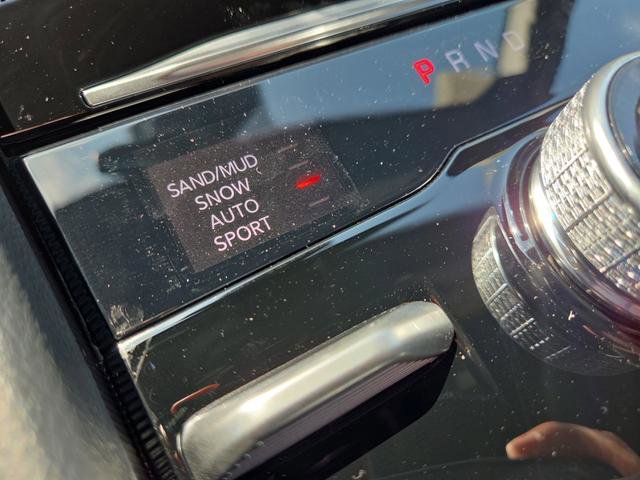 New 2025 Jeep Grand Cherokee Limited w/ Luxury Tech Group II image 24