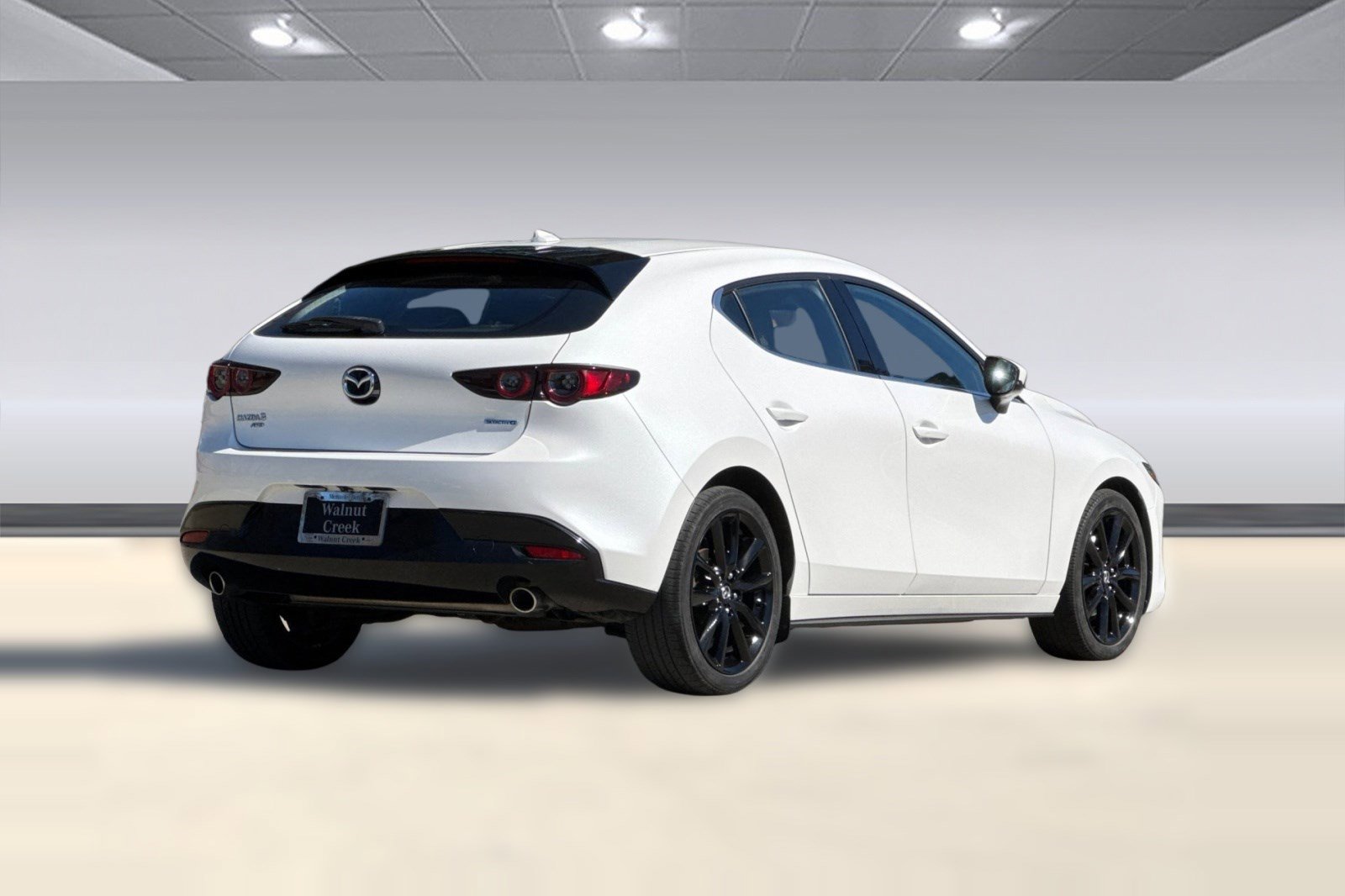 Used 2019 MAZDA MAZDA3 AWD Hatchback w/ Premium Pkg image 8